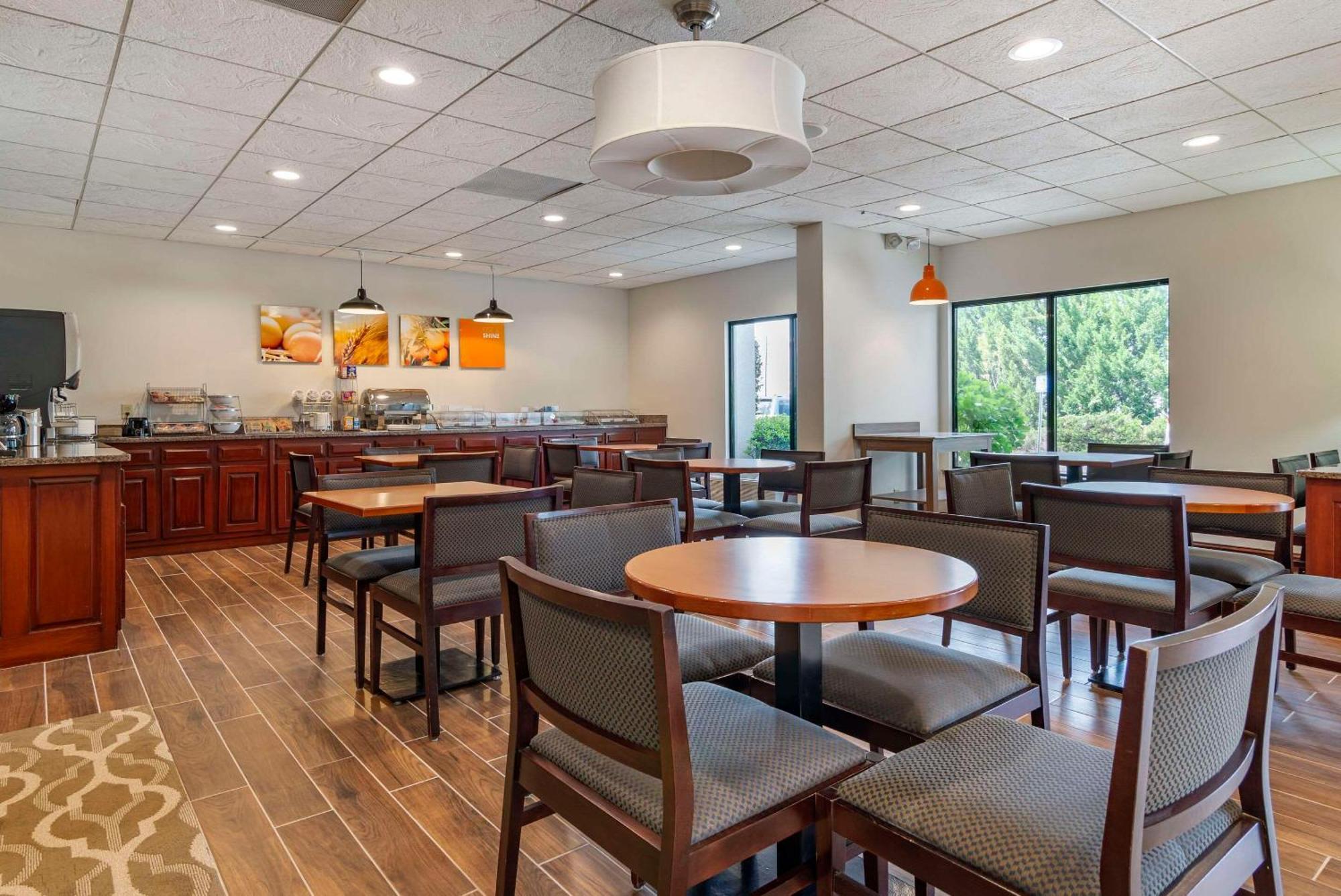 Comfort Inn & Suites Dahlonega University Area Dış mekan fotoğraf