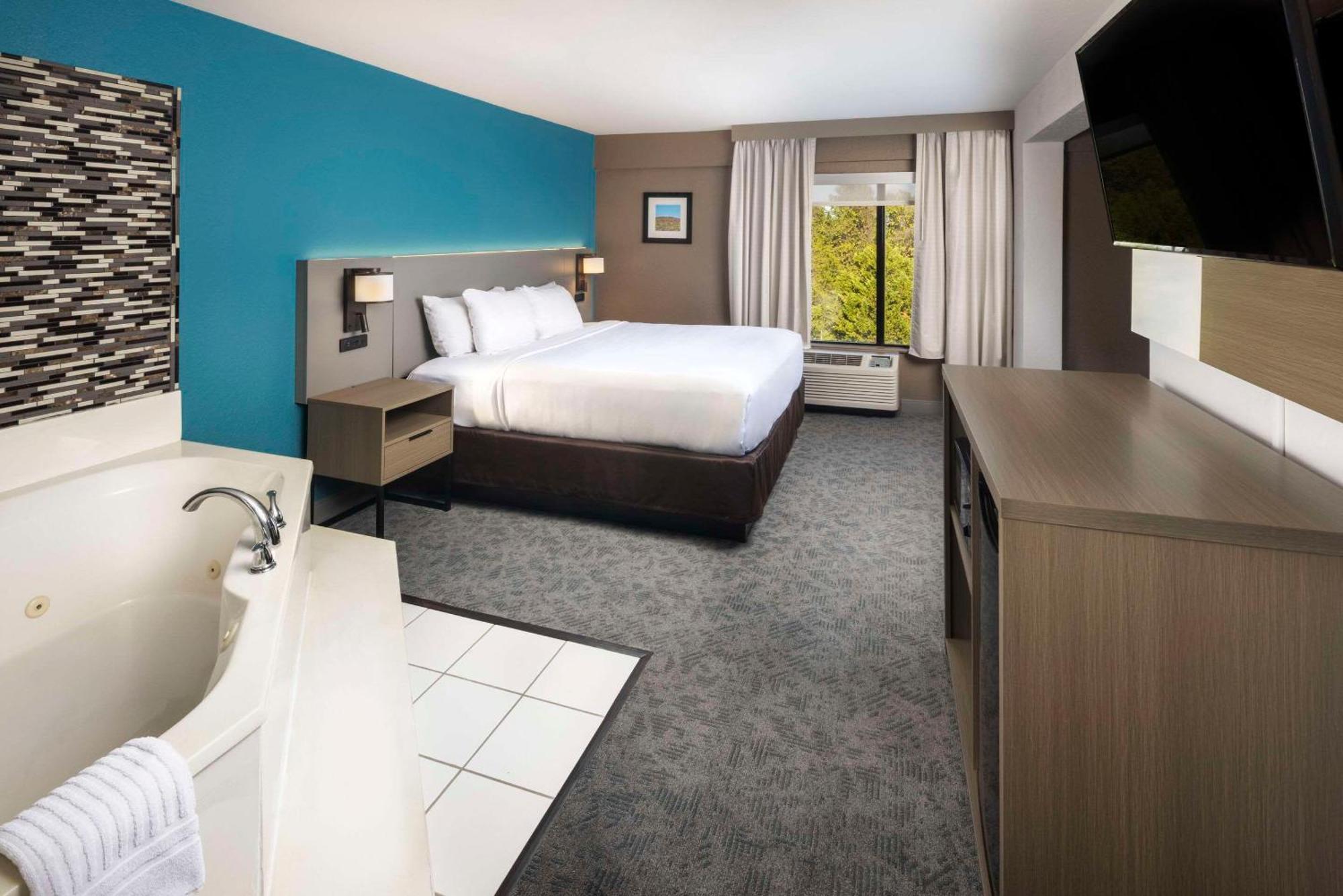 Comfort Inn & Suites Dahlonega University Area Dış mekan fotoğraf