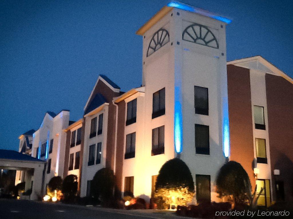 Comfort Inn & Suites Dahlonega University Area Dış mekan fotoğraf